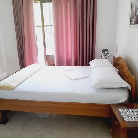 Vila Aliaj Luxury Apartment With 2 Rooms With Private Wonderful Terrace Durrës Buitenkant foto