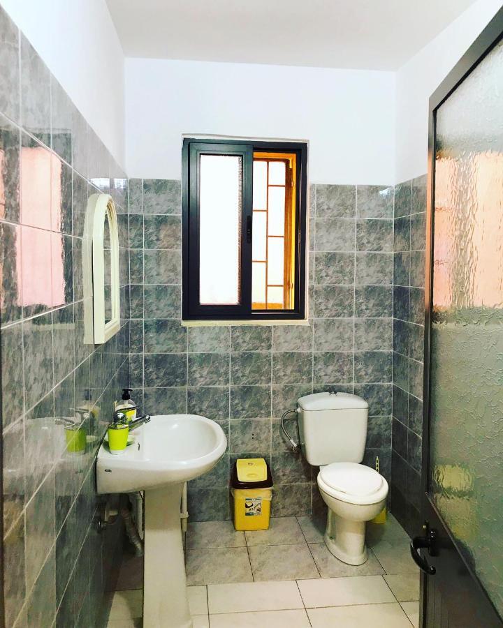Vila Aliaj Luxury Apartment With 2 Rooms With Private Wonderful Terrace Durrës Buitenkant foto