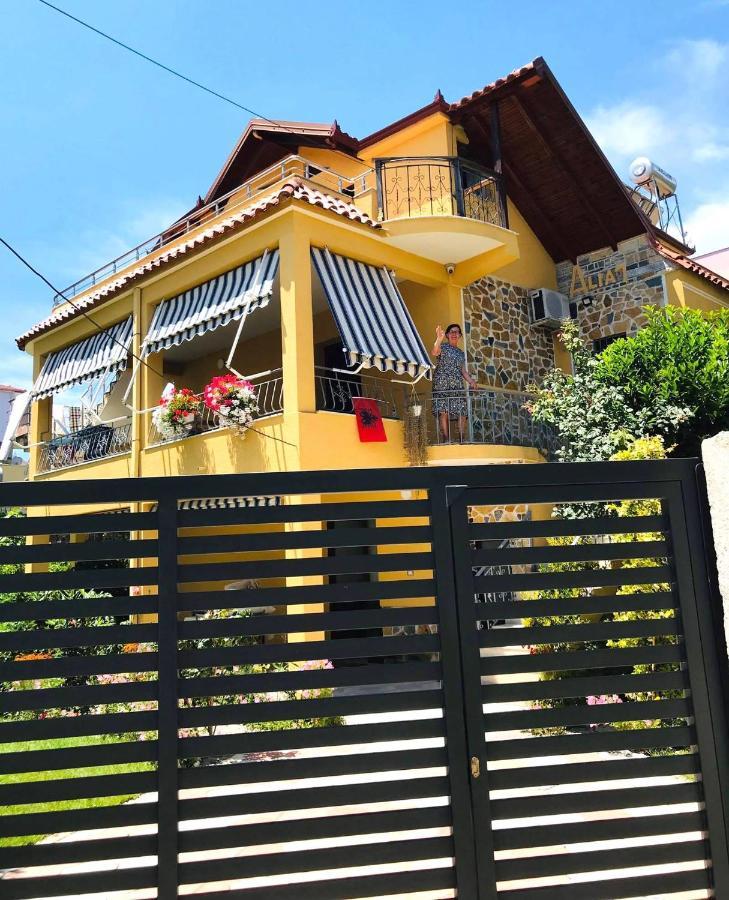 Vila Aliaj Luxury Apartment With 2 Rooms With Private Wonderful Terrace Durrës Buitenkant foto