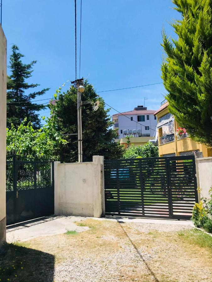 Vila Aliaj Luxury Apartment With 2 Rooms With Private Wonderful Terrace Durrës Buitenkant foto