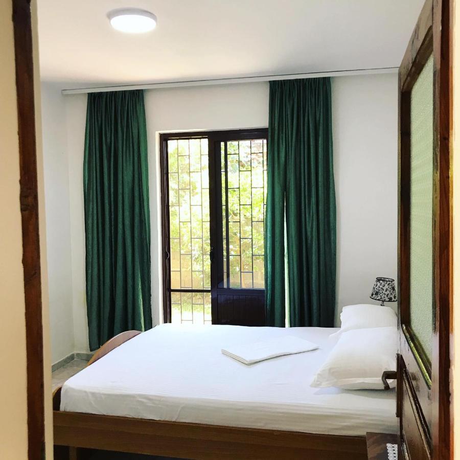 Vila Aliaj Luxury Apartment With 2 Rooms With Private Wonderful Terrace Durrës Buitenkant foto