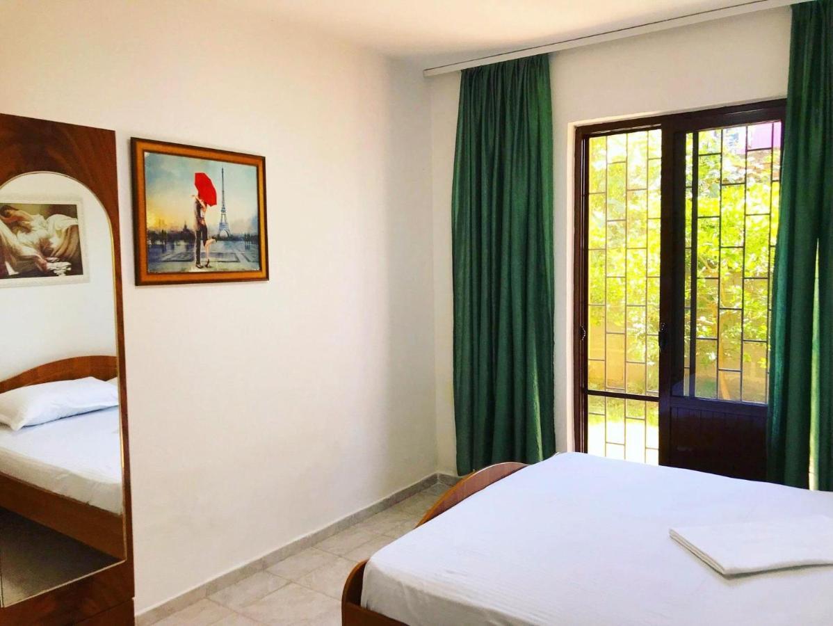 Vila Aliaj Luxury Apartment With 2 Rooms With Private Wonderful Terrace Durrës Buitenkant foto
