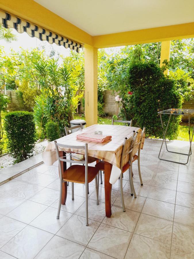 Vila Aliaj Luxury Apartment With 2 Rooms With Private Wonderful Terrace Durrës Buitenkant foto