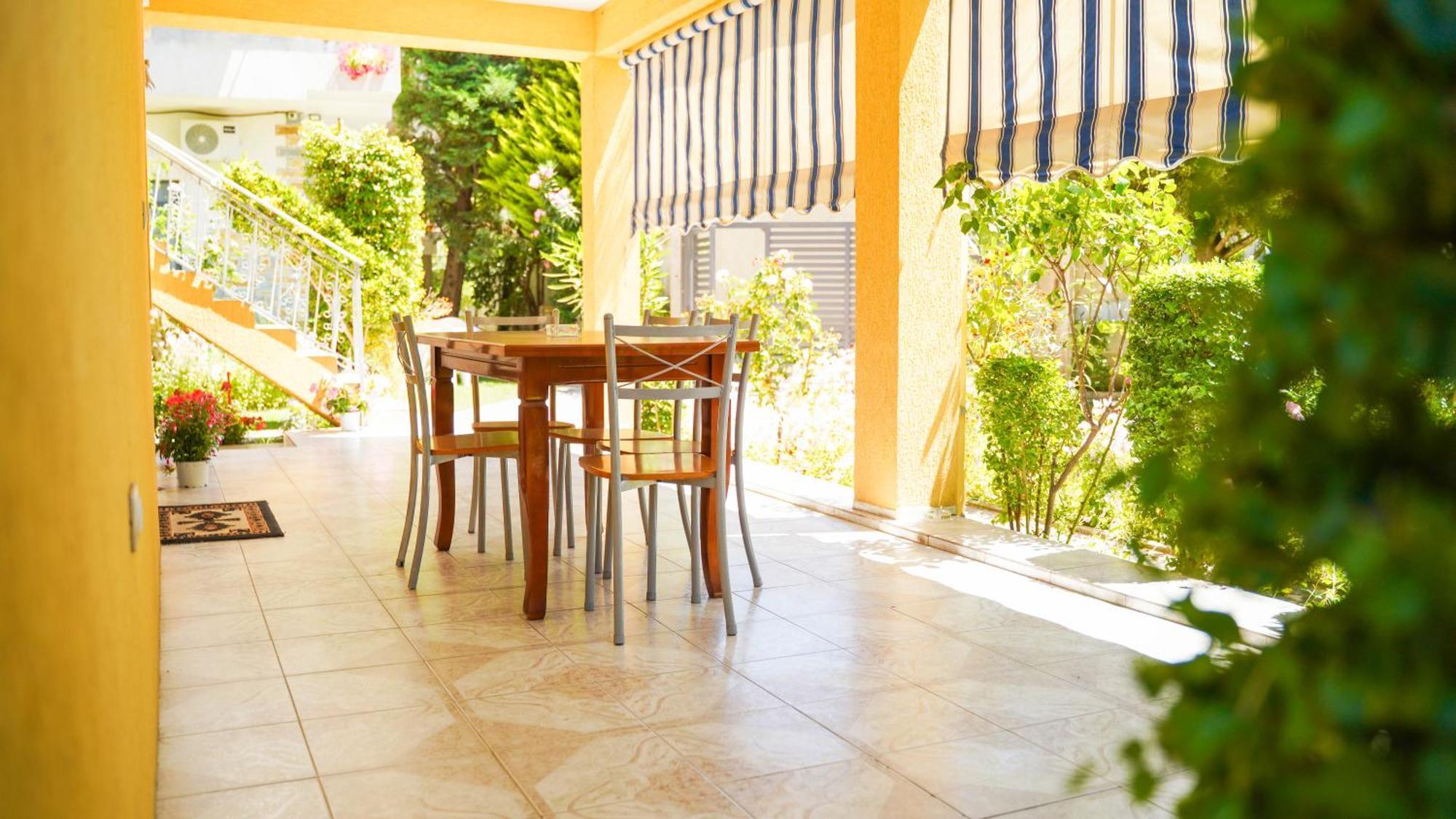 Vila Aliaj Luxury Apartment With 2 Rooms With Private Wonderful Terrace Durrës Buitenkant foto