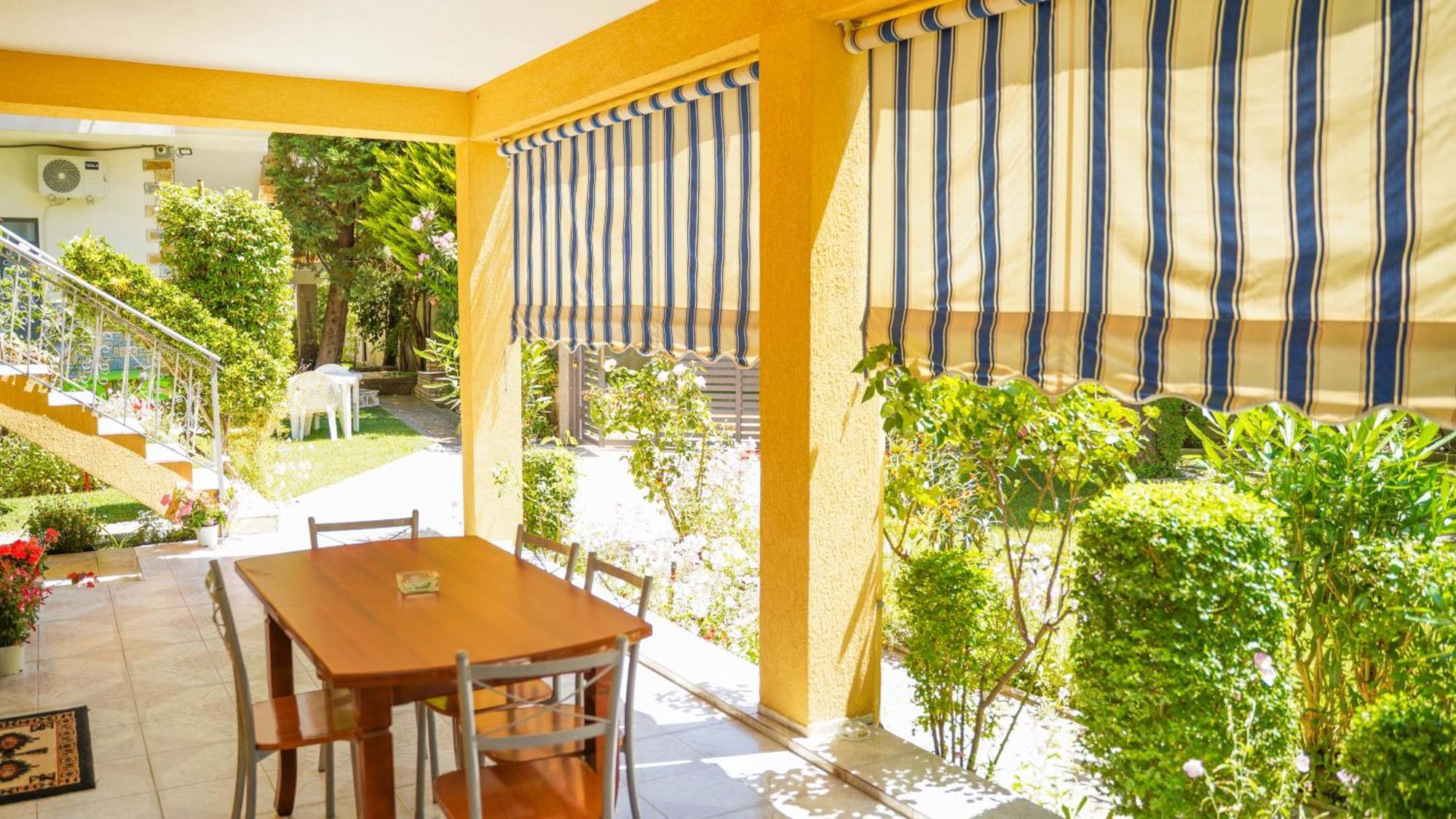 Vila Aliaj Luxury Apartment With 2 Rooms With Private Wonderful Terrace Durrës Buitenkant foto