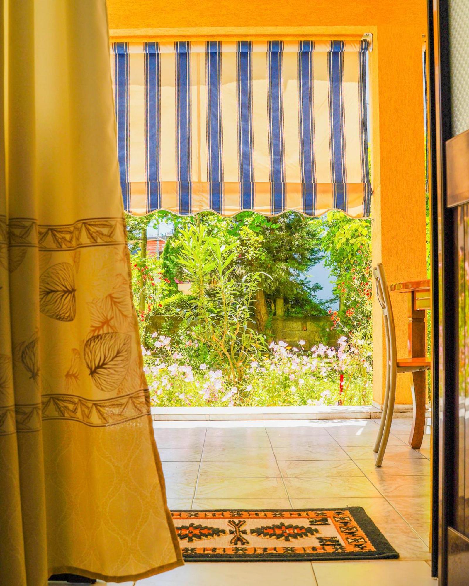 Vila Aliaj Luxury Apartment With 2 Rooms With Private Wonderful Terrace Durrës Buitenkant foto